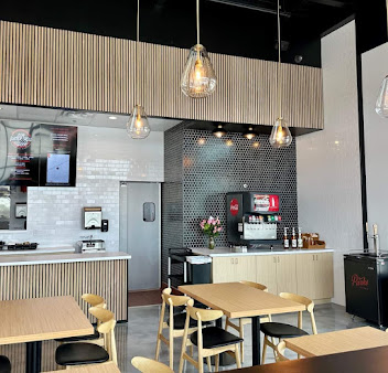 Photo 206 Luster Grill - 17