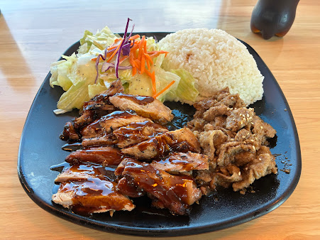Photo 206 Luster Grill - 4
