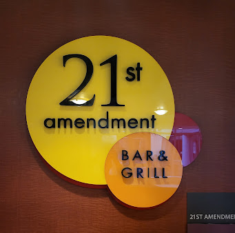 Photo 21St Amendment Bar Grill - 12