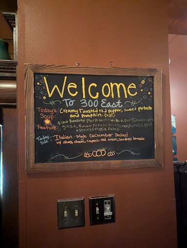 Menu 300 East - 28