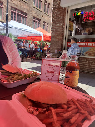 Photo 77 Burger - 14