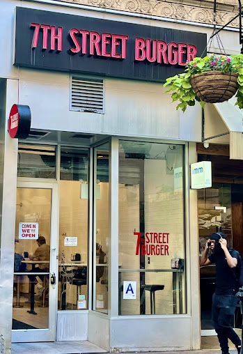 Photo 7Th Street Burger Financial District - 0