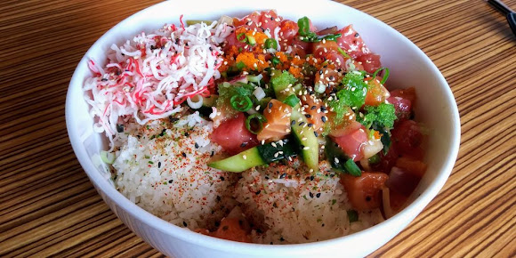 Photo Ahi Poke Hawaiian Bowls Tapioca Tea - 10