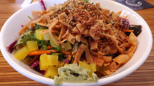 Photo Ahi Poke Hawaiian Bowls Tapioca Tea - 3