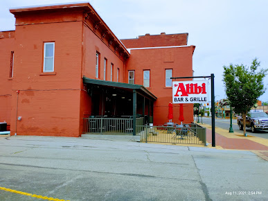 Photo Alibi Bar Grill - 0
