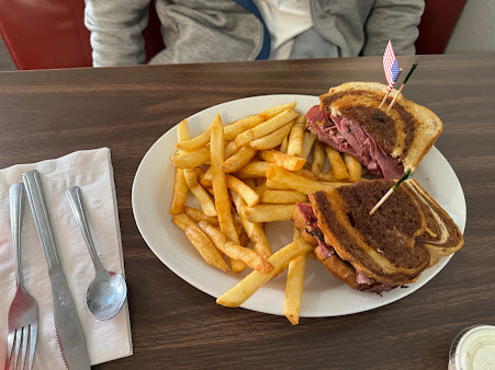 Photo American Host Restaurant - 10
