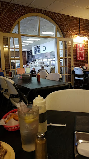 Photo B & G Grill - 14