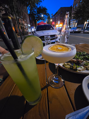 Photo Black Oak On Fifth - 5