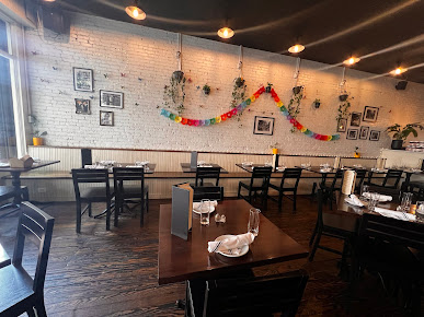 Photo Black Oak On Fifth - 7