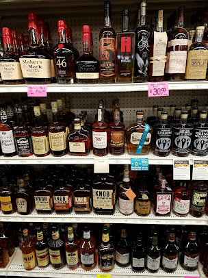 Photo Blue Max Liquors - 10