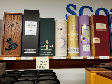 Photo Blue Max Liquors - 2