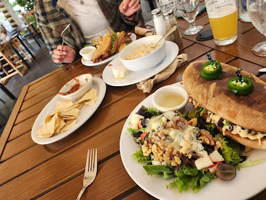 Photo Boundary Bay Brewery Bistro - 12