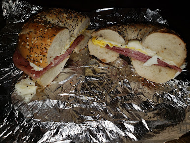 Photo Caesars Deli - 15