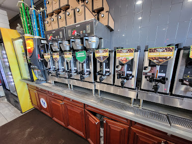 Photo Caesars Deli - 7