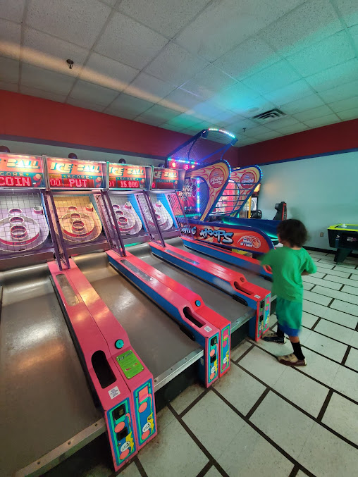 Photo Cardinal Lanes Beach Bowl - 7