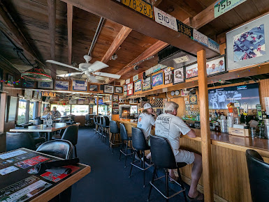Photo Chucks Seafood Restaurant - 12