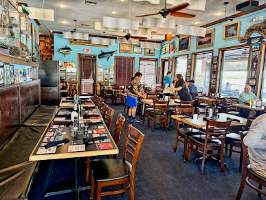 Photo Chucks Seafood Restaurant - 9