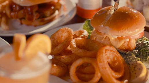 Photo Coaches Corner Sports Bar Grill - 1
