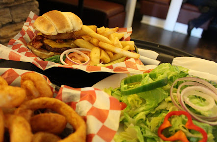 Photo Coaches Corner Sports Bar Grill - 5
