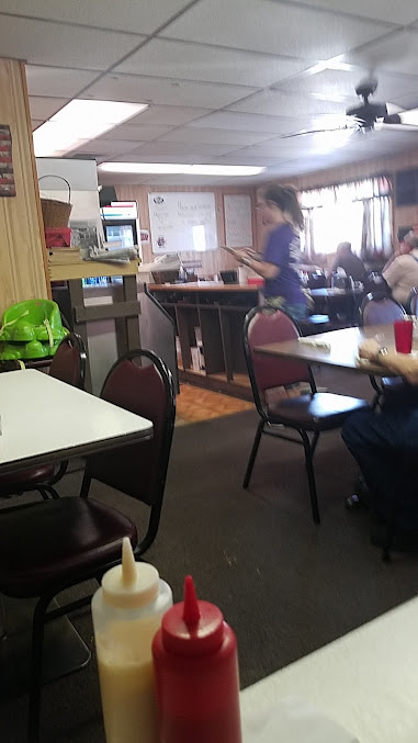 Photo Cottage Corner Restaurant - 18