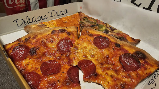 Photo Cozie's Pizzeria & Cafe - 16