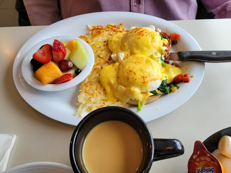 Photo Cozy Corner Restaurant & Pancake House - 16