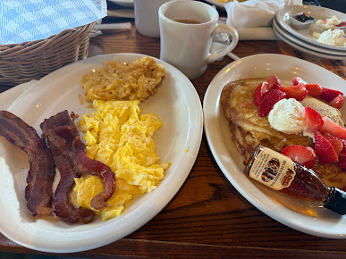 Photo Cracker Barrel Old Country Store - 11