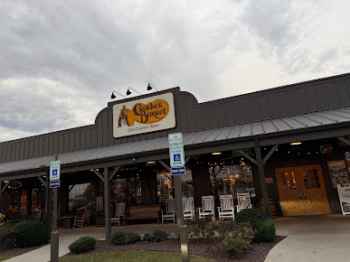 Photo Cracker Barrel Old Country Store - 18