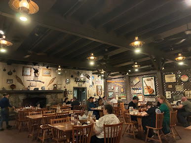 Photo Cracker Barrel Old Country Store - 6