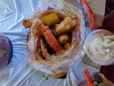 Photo Crackin Crab Seafood Boil - 4