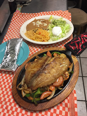 Photo Cuatro Caminos Mexican Restaurant - 6