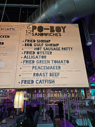 Photo Daisy's Po-Boy And Tavern - 12
