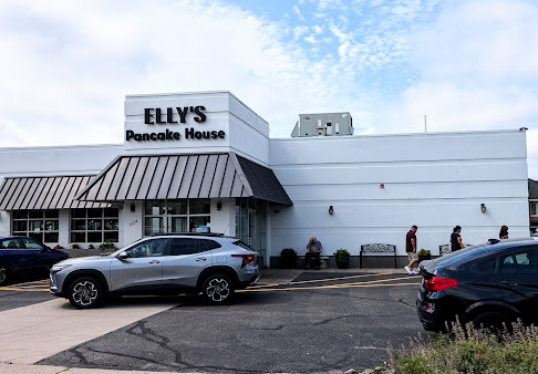 Photo Elly's Pancake House Of Glenview - 0
