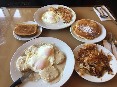 Photo Elly's Pancake House Of Glenview - 14