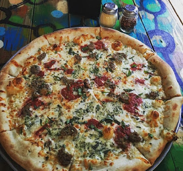 Photo Empire Slice Shop Nichols Hills - 3