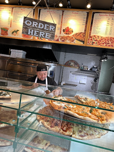 Photo Famous Calabria Pizza - 10
