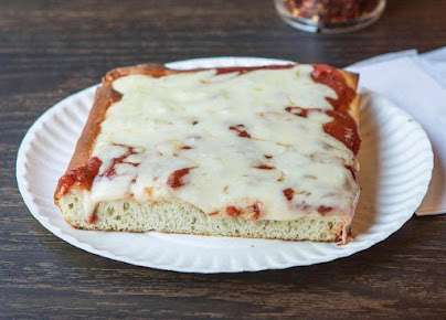 Photo Famous Calabria Pizza - 15