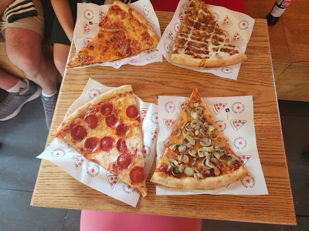 Photo Famous Calabria Pizza - 19