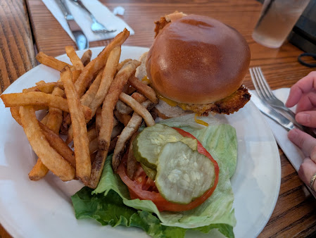 Photo Fetch Bar Grill - 4