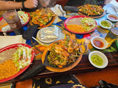 Photo Fiesta Patria Mexican Restaurant Cantina - 18