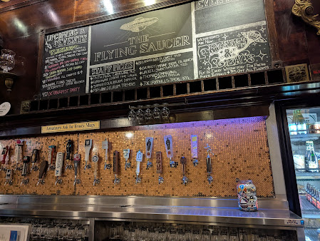 Photo Flying Saucer Draught Emporium - 7