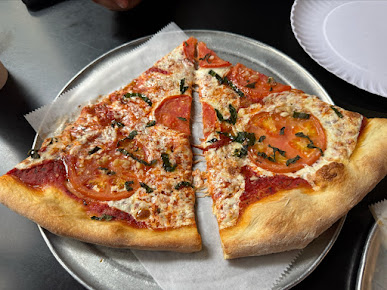 Photo Front Street Pizza - 1