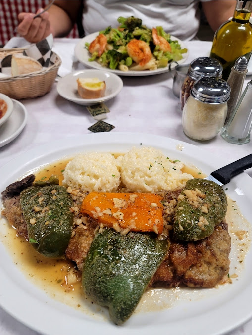 Photo Gio's Cafe And Deli - 17
