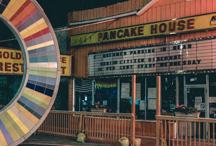 Photo Golden House Restaurant & Pancake House - 0