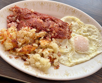 Photo Golden House Restaurant & Pancake House - 10
