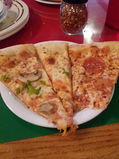 Photo Gondolier Pizza Steak House - 11