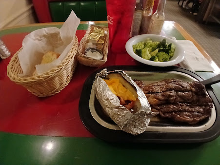 Photo Gondolier Pizza Steak House - 12