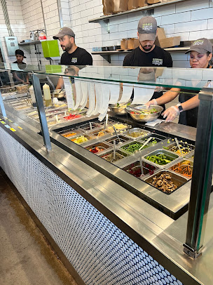 Photo Greens And Grill - 6