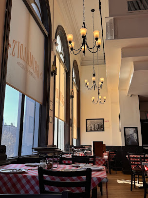 Photo Grimaldi's Pizzeria - 1