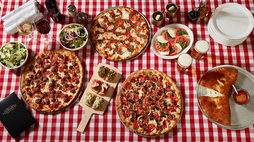 Photo Grimaldi's Pizzeria - 17